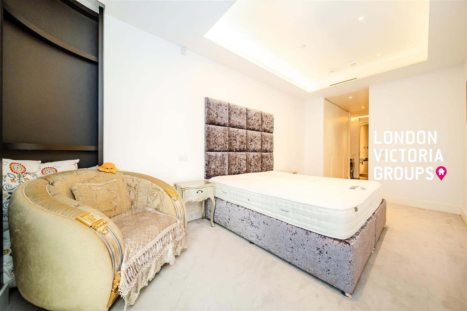 8 Artillery Row, LONDON
